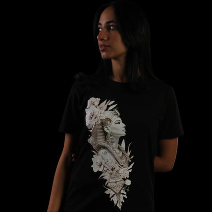 Queen Nefertiti Bloom – Black T-Shirt